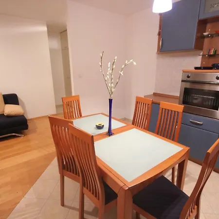 Karlo Near The Beautiful Znjan * 斯普利特