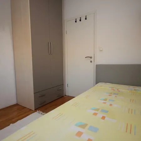 Lägenhet Karlo Near The Beautiful Znjan