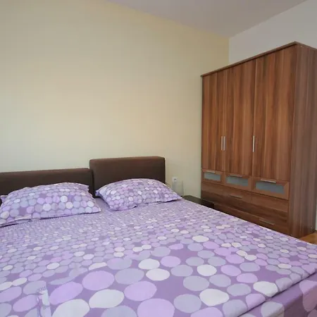 Karlo Near The Beautiful Znjan Apartamento *