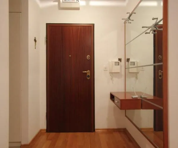 Lägenhet Karlo Near The Beautiful Znjan Split