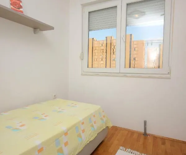 Lägenhet Karlo Near The Beautiful Znjan *